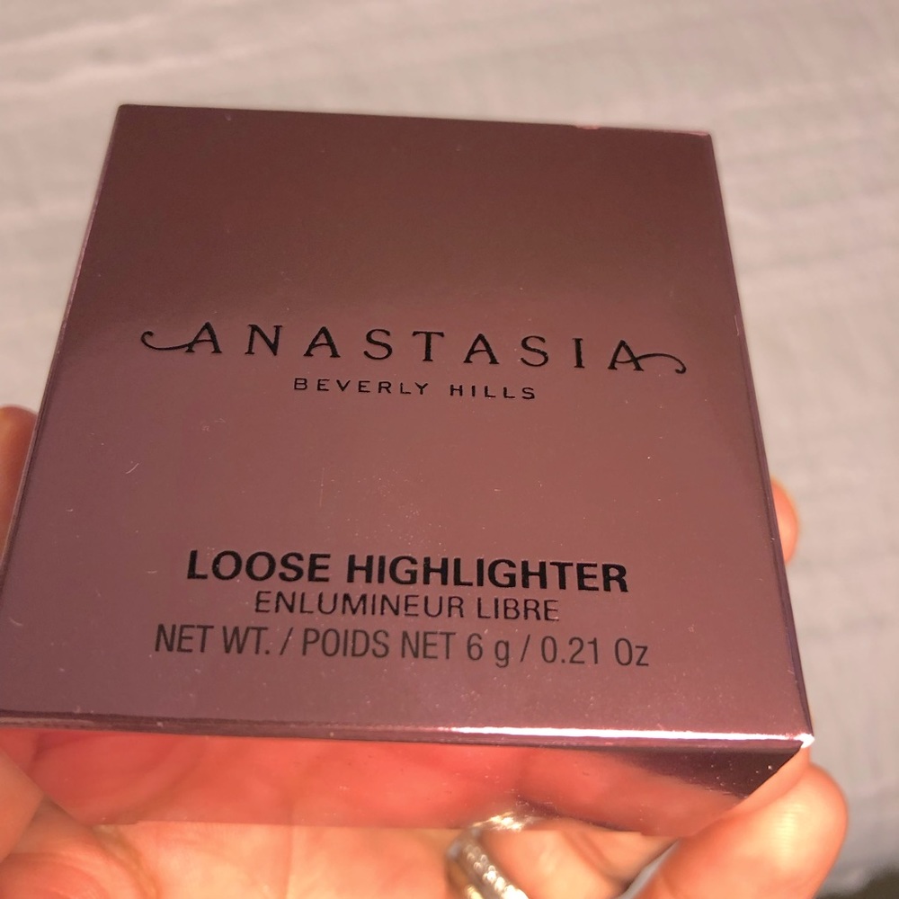 Anastasia Beverly Hills Loose Highlighter Powder